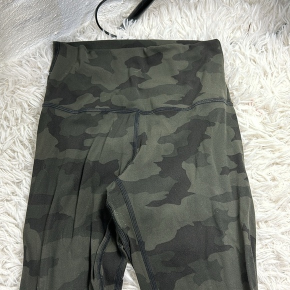 Lululemon Align Crop *21" Incognito Camo Multi Gator Green - Picture 2 of 6